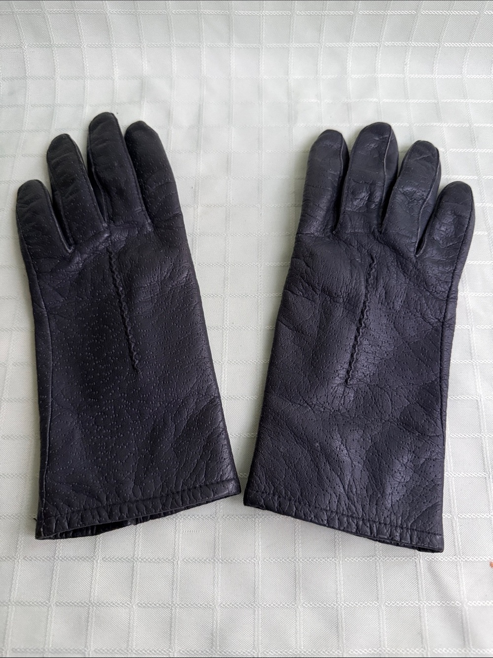 Vintage Dark Blue Leather Gloves - Classic